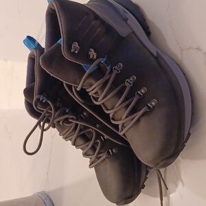 Spyder Hayes men's hiking trail boots nwob $175